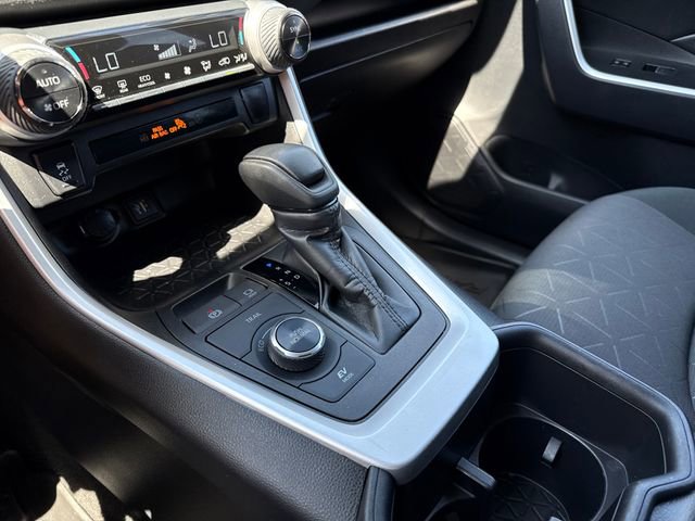 Used 2024 Toyota RAV4 XLE AWD/4WD image 25