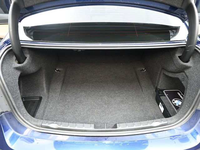 Used 2017 BMW 320i xDrive Sedan image 18