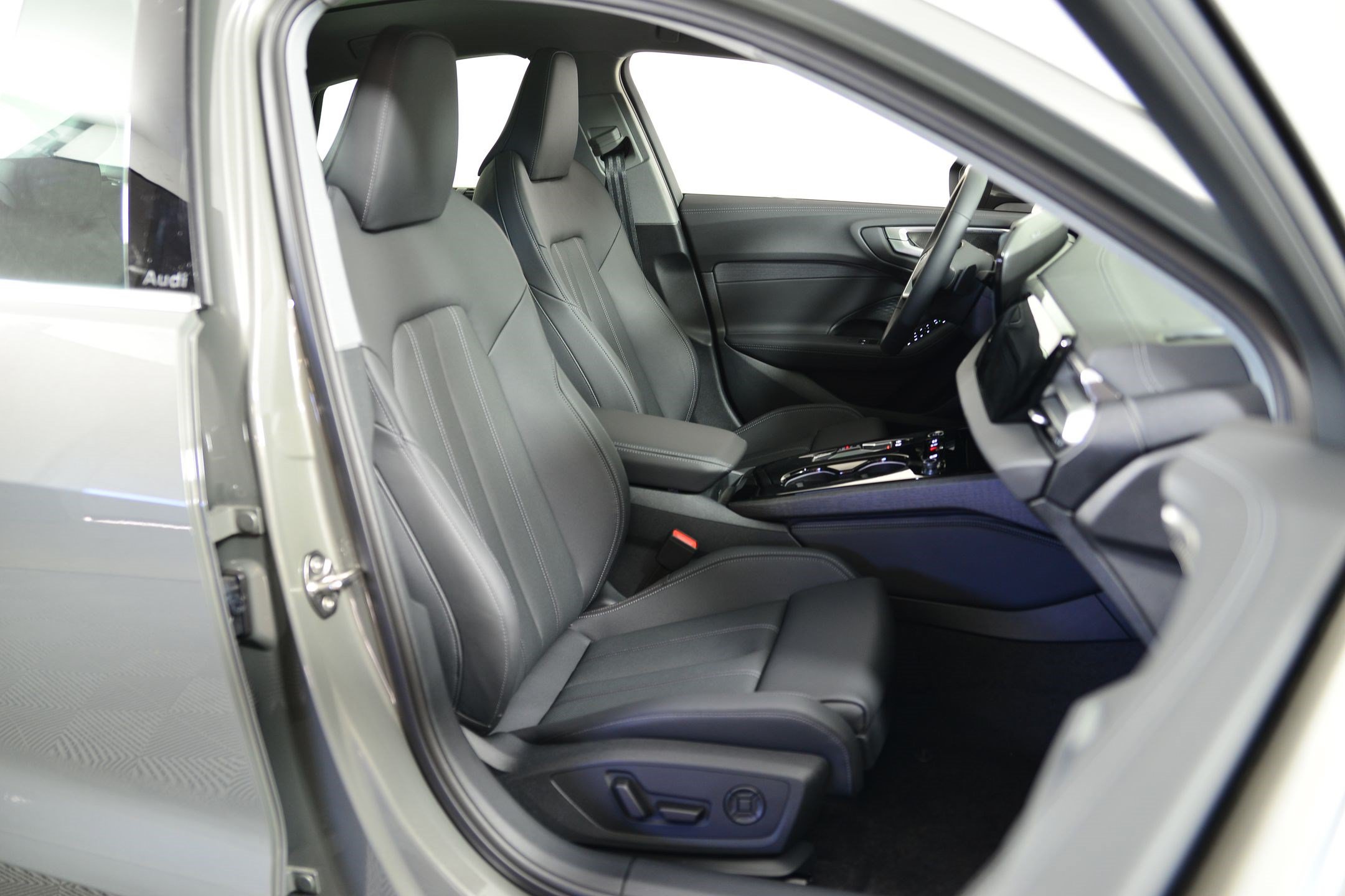 New 2025 Audi A5 Premium Plus w/ Premium Plus AWD/4WD image 17