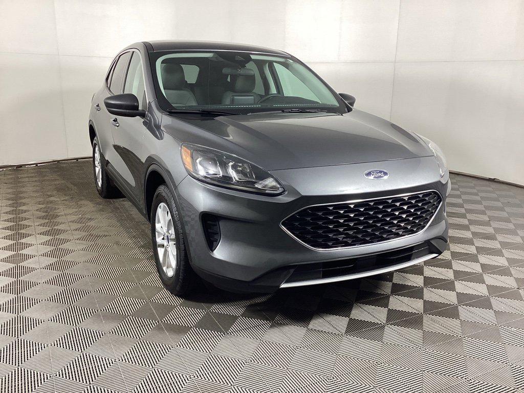 Used 2022 Ford Escape SE w/ Cold Weather Package image 1