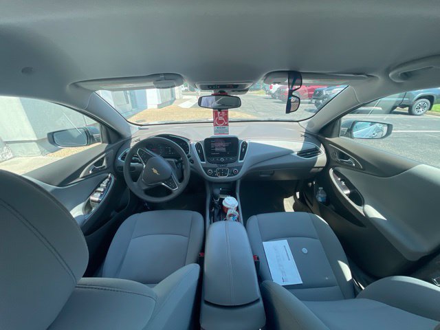 Used 2023 Chevrolet Malibu LT FWD image 2
