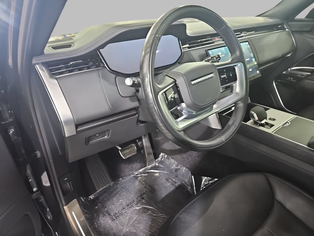 Used 2025 Land Rover Range Rover Long Wheelbase SE AWD/4WD image 19