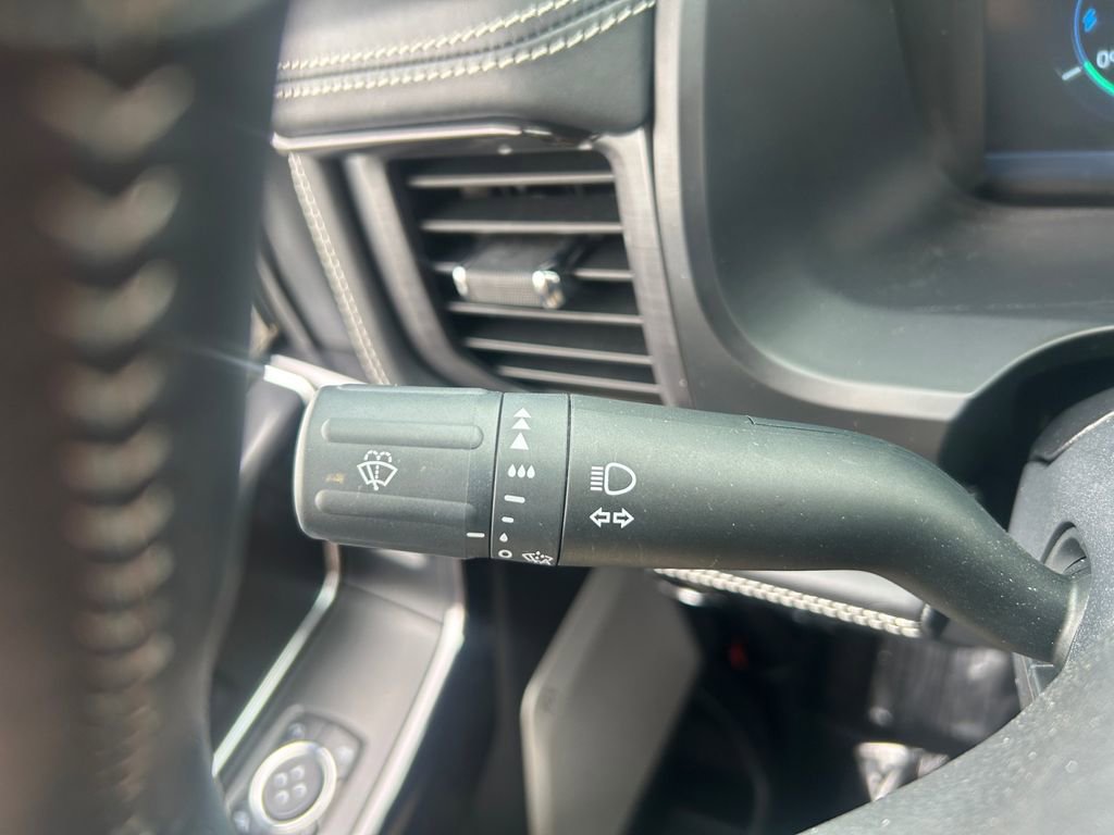 Used 2025 Ford F150 Lightning Platinum image 23