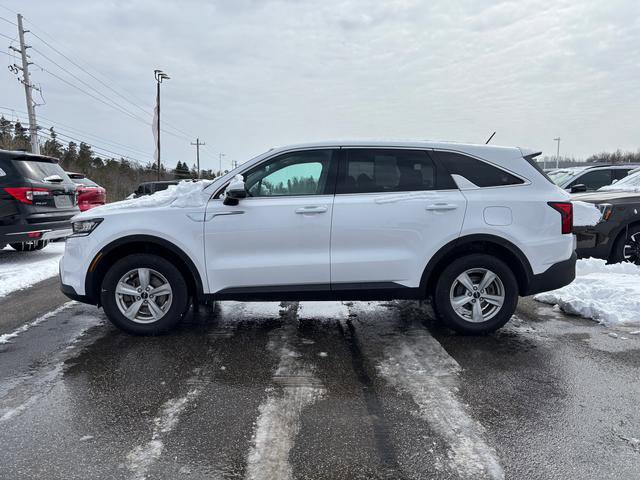 Certified 2023 Kia Sorento LX image 5