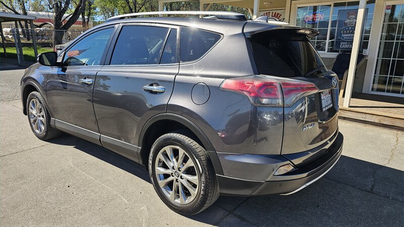 Used 2016 Toyota RAV4 Limited AWD/4WD image 4
