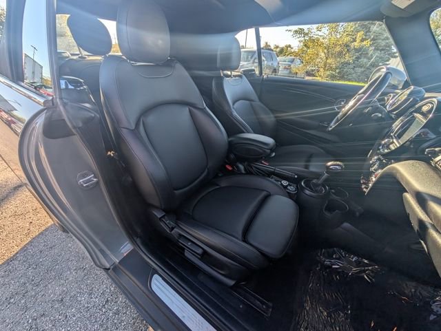 Used 2019 MINI Cooper S image 17