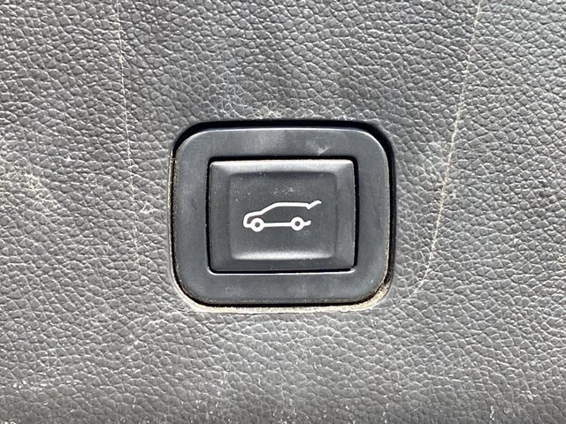 Used 2019 Chevrolet Traverse Premier AWD/4WD image 6