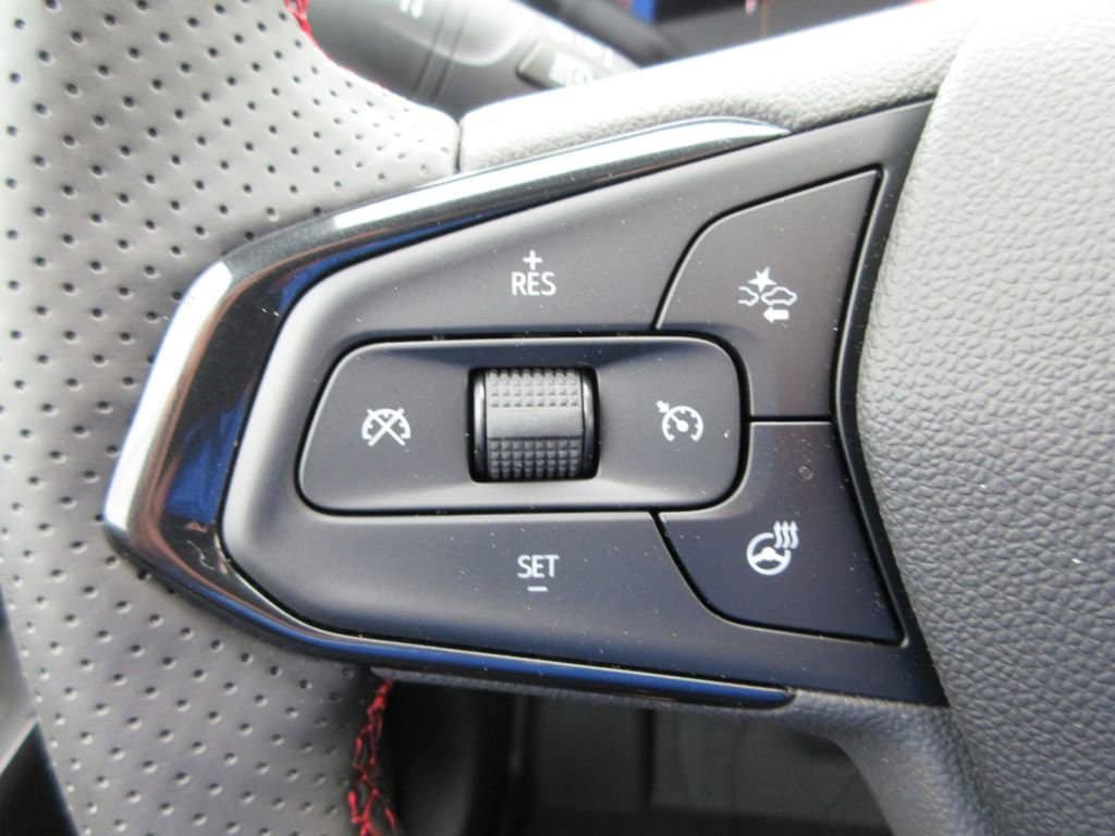 New 2026 Chevrolet Trax RS w/ Sunroof Package FWD image 25