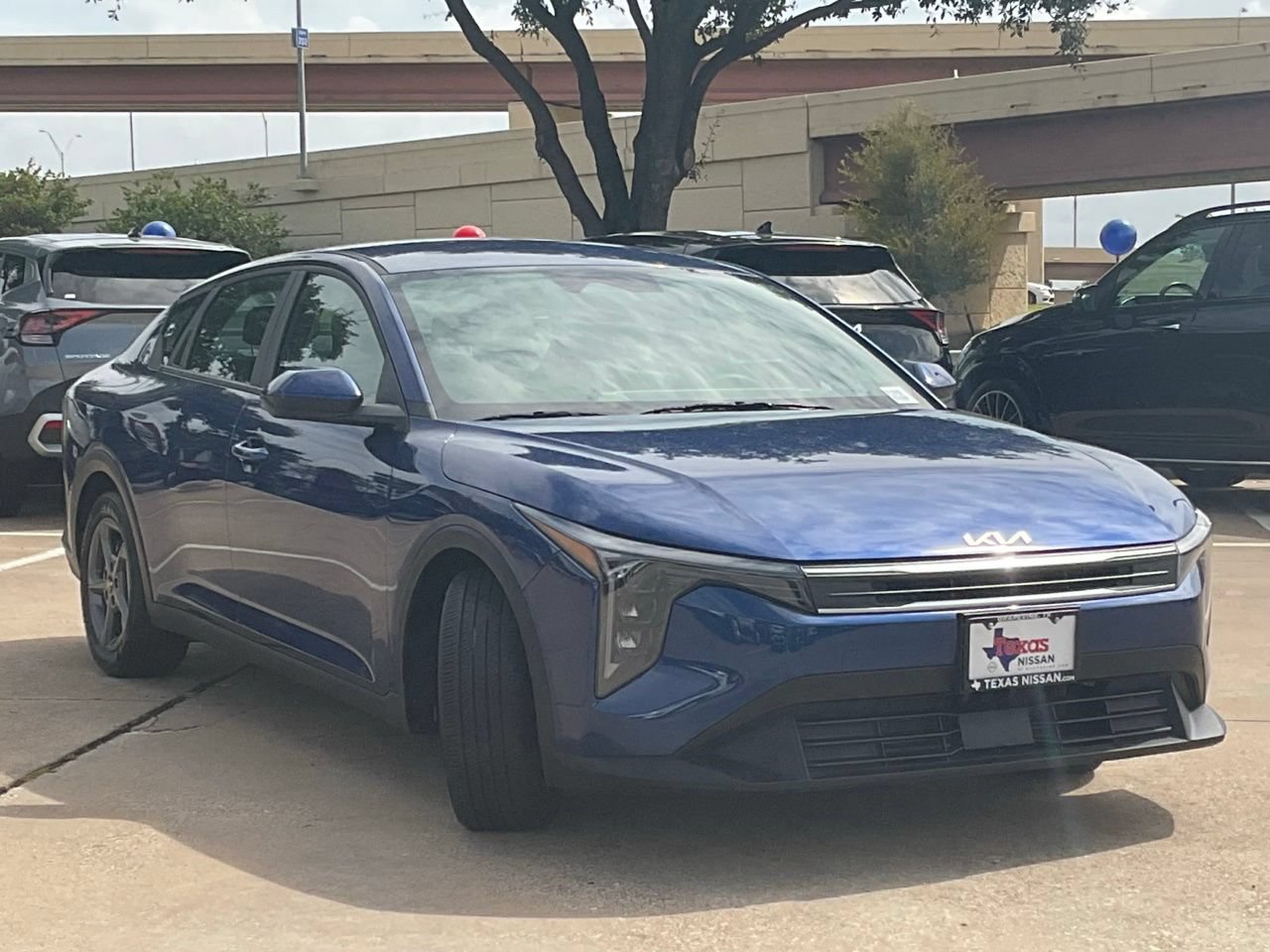 Used 2025 Kia K4 FWD image 3