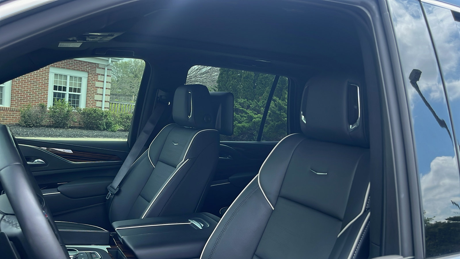 New 2024 Cadillac Escalade Premium Luxury image 10