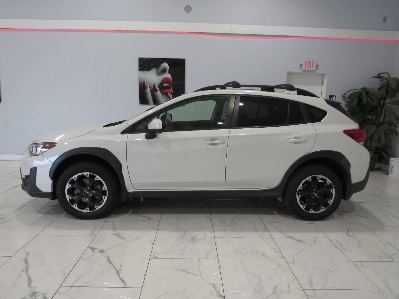 Used 2021 Subaru Crosstrek 2.0i Premium w/ Moonroof Package AWD/4WD image 7