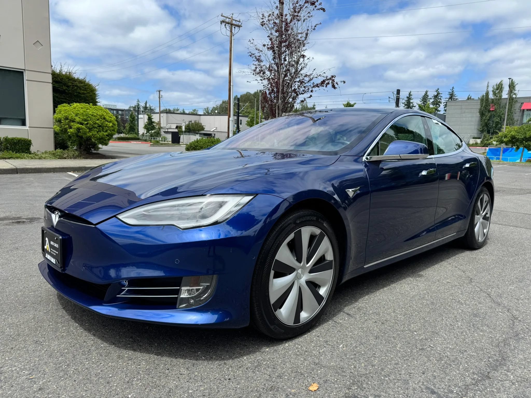 Used 2020 Tesla Model S Long Range Plus AWD/4WD image 4