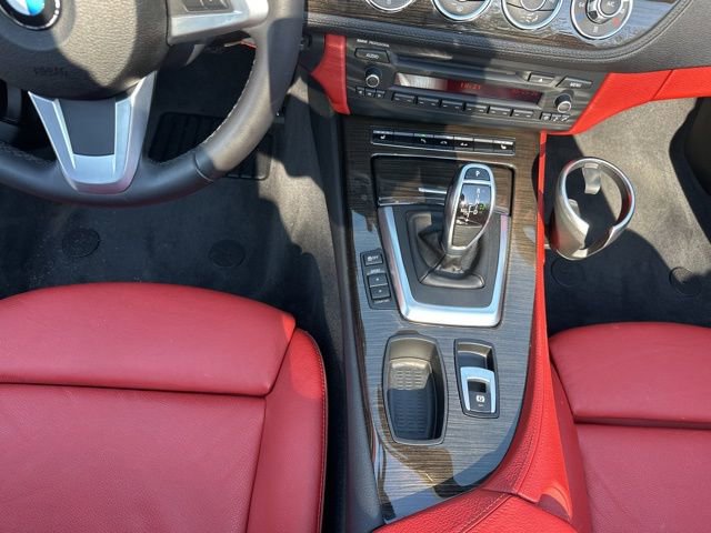 Used 2015 BMW Z4 sDrive28i image 16