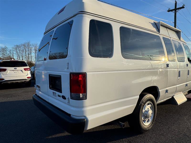 Used 2014 Ford E-250 and Econoline 250 Extended w/ Power Group image 30