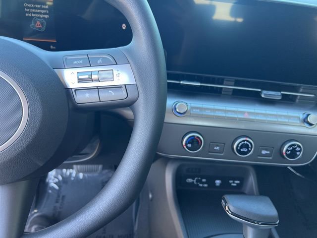 New 2026 Hyundai Kona SE image 17