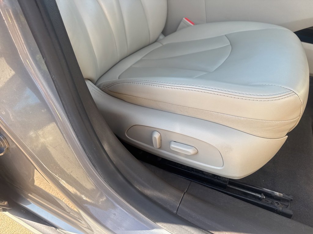 Used 2017 Buick LaCrosse Preferred image 42