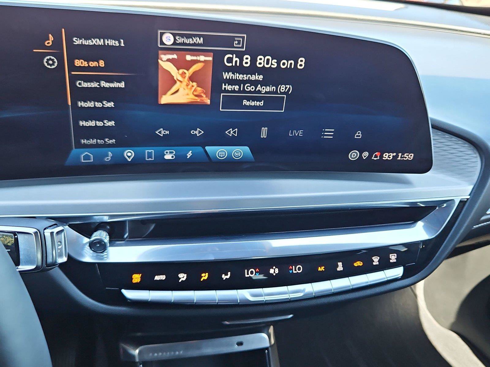 Certified 2024 Cadillac Lyriq Luxury AWD/4WD image 18