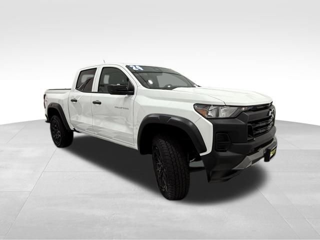 Used 2024 Chevrolet Colorado Trail Boss image 6