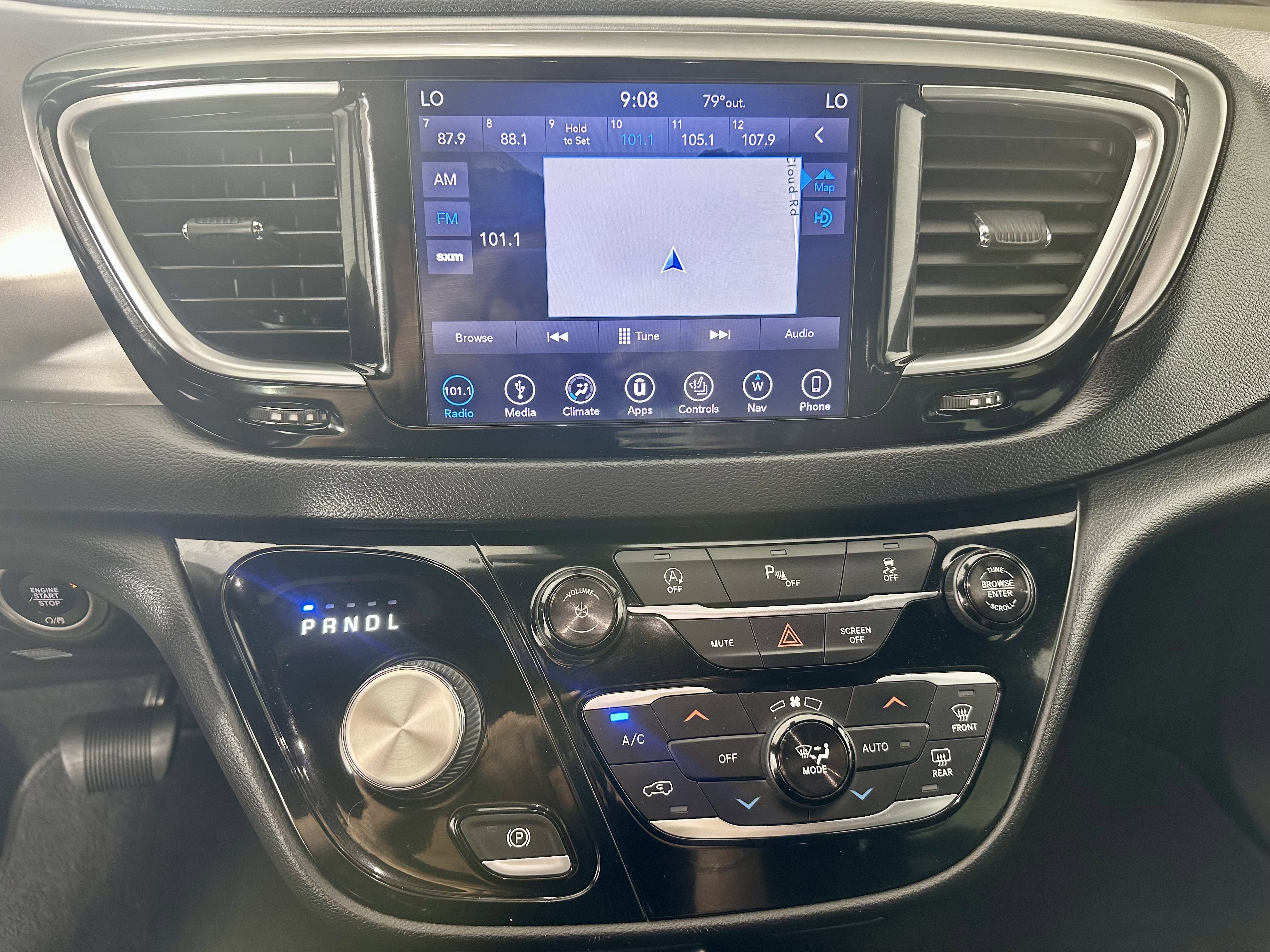 Used 2019 Chrysler Pacifica Touring-L w/ S Appearance Package FWD image 20