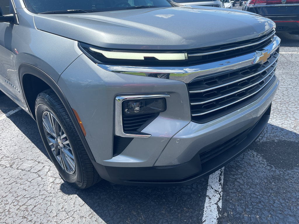 Used 2026 Chevrolet Traverse LT AWD/4WD image 4