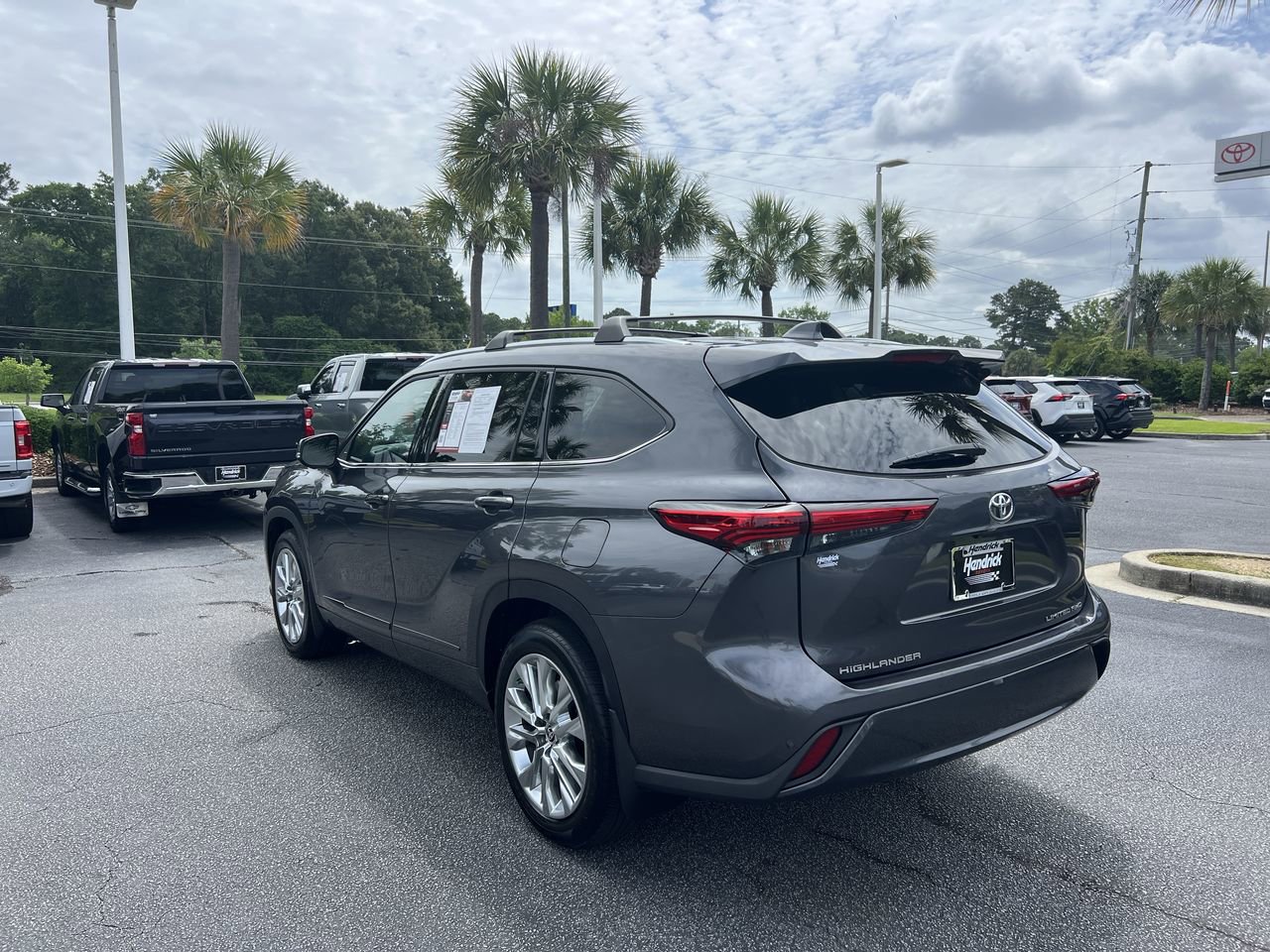 Used 2023 Toyota Highlander Limited AWD/4WD image 8