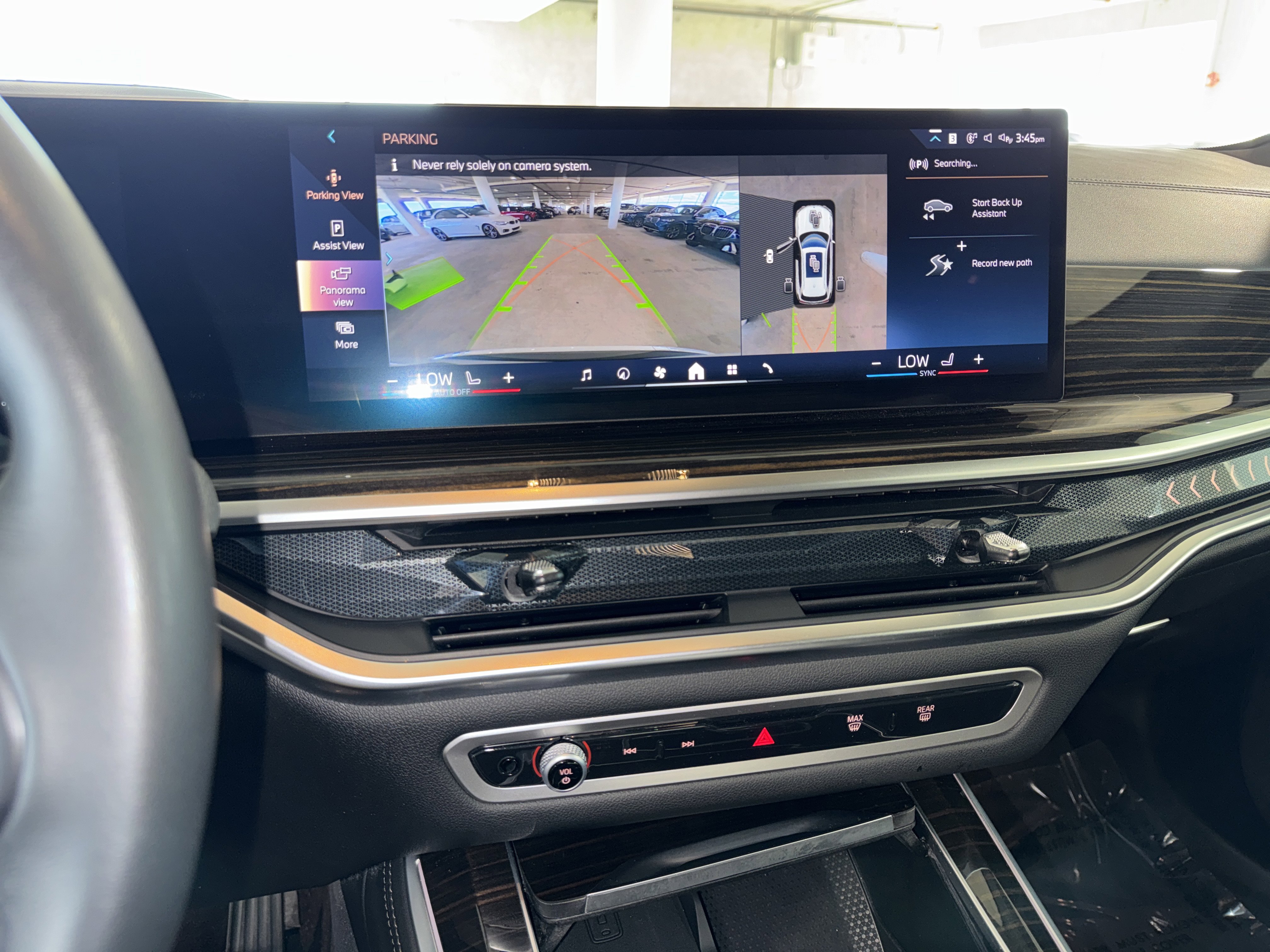 Used 2025 BMW X5 sDrive40i w/ Premium Package image 27