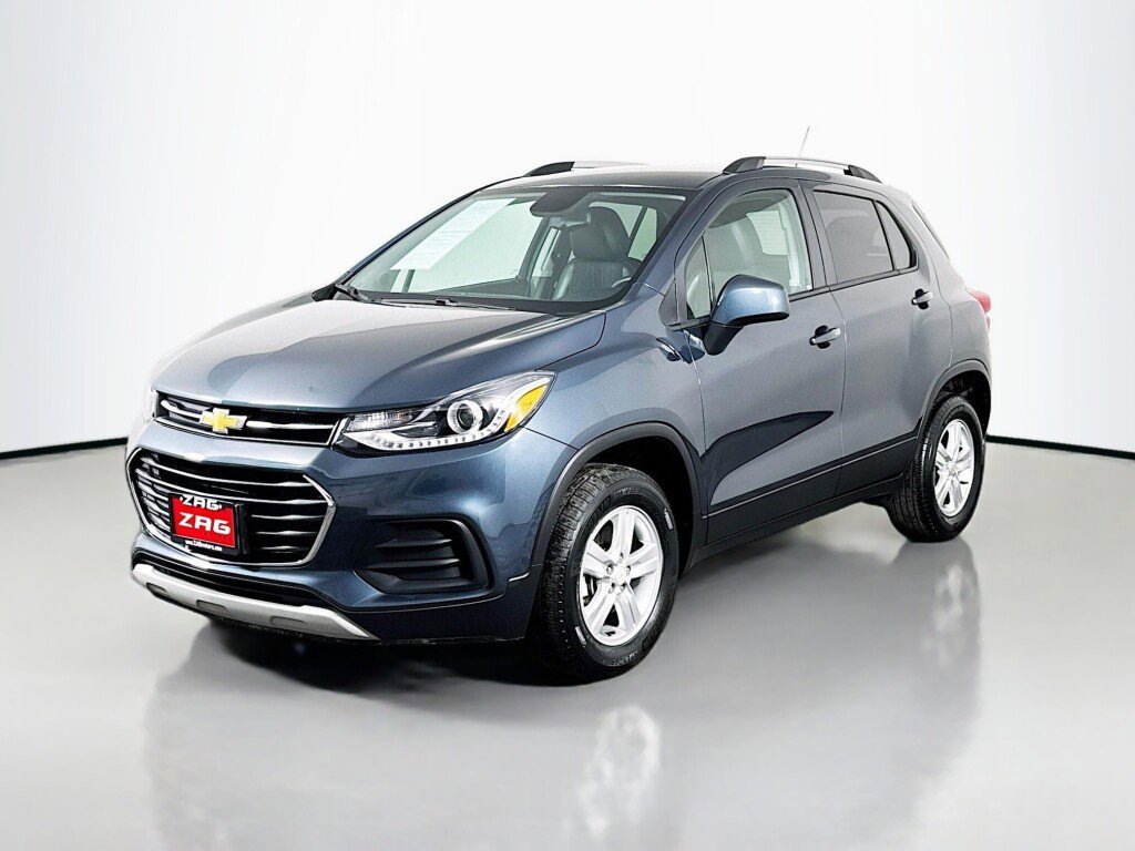 Used 2021 Chevrolet Trax LT w/ LT Convenience Package image 1
