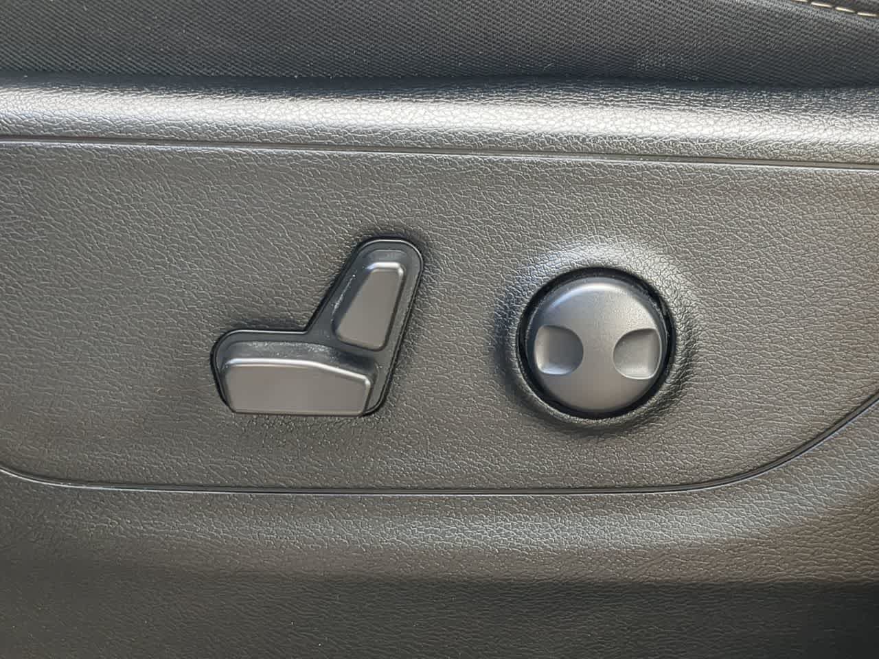 Used 2023 RAM 1500 Big Horn RWD image 18