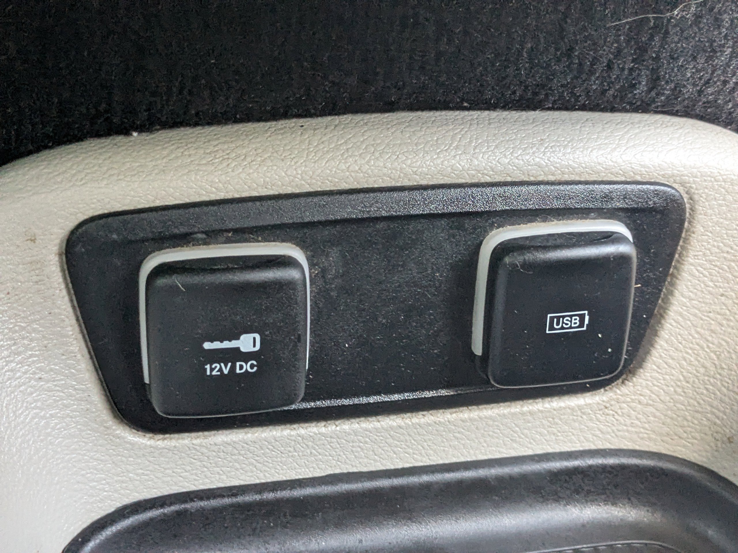Certified 2020 Chrysler Voyager Lxi FWD image 22