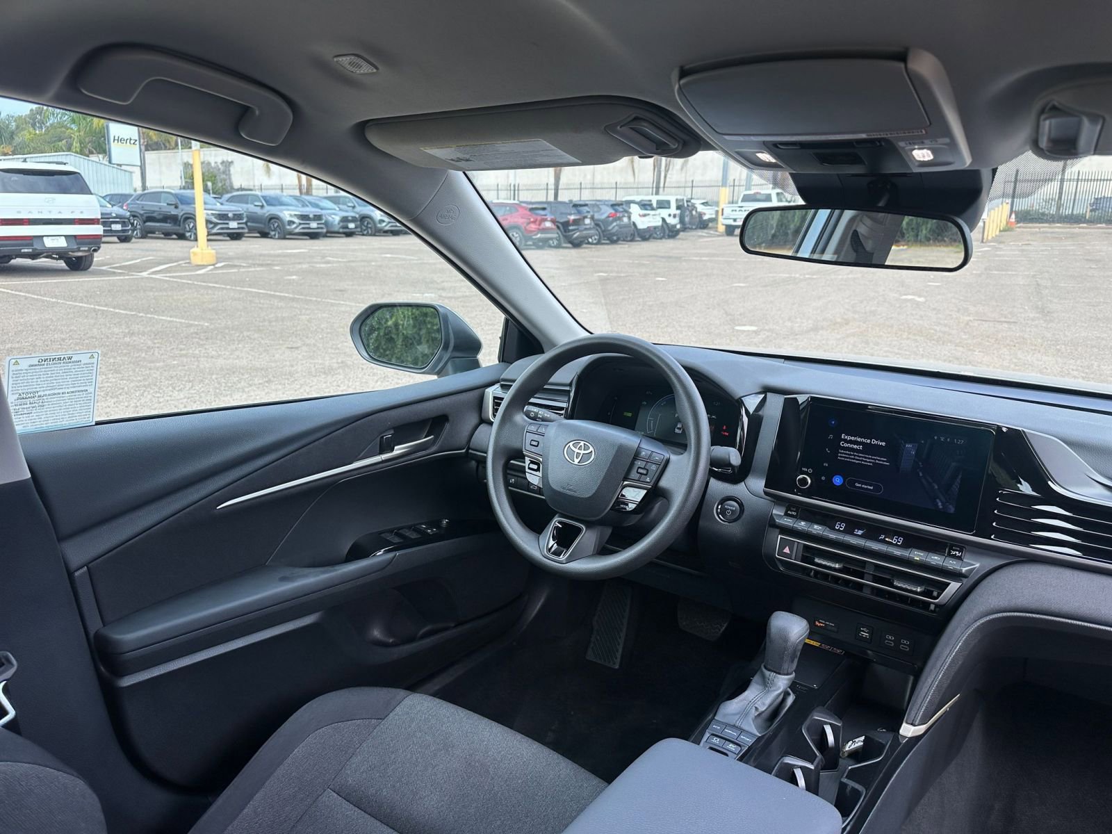 Used 2025 Toyota Camry LE image 33