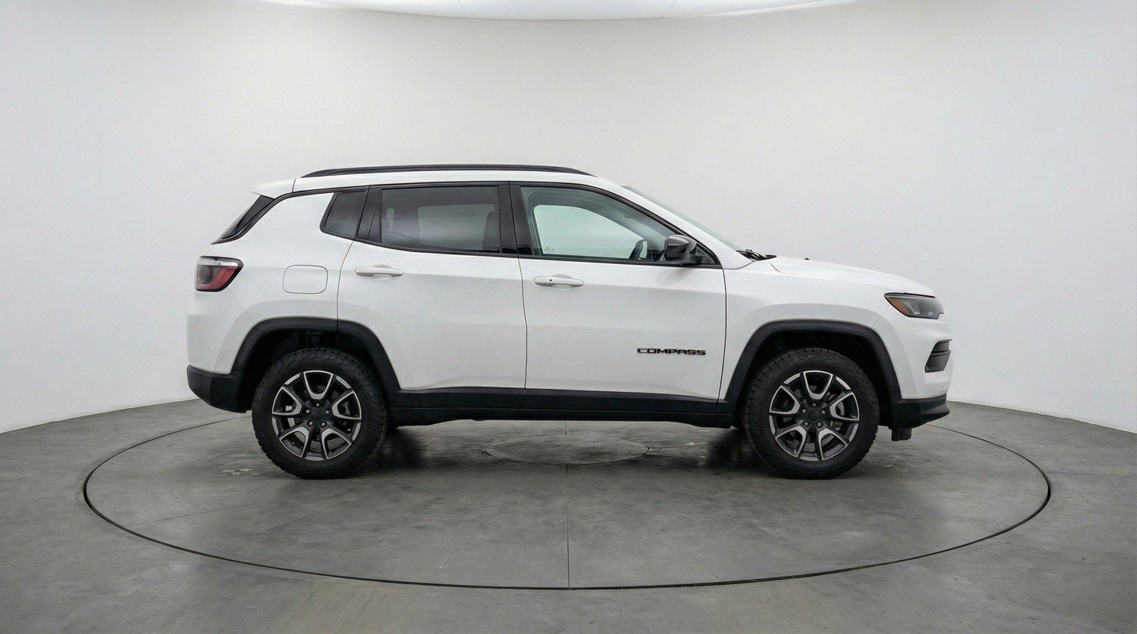 Used 2025 Jeep Compass Trailhawk AWD/4WD image 11