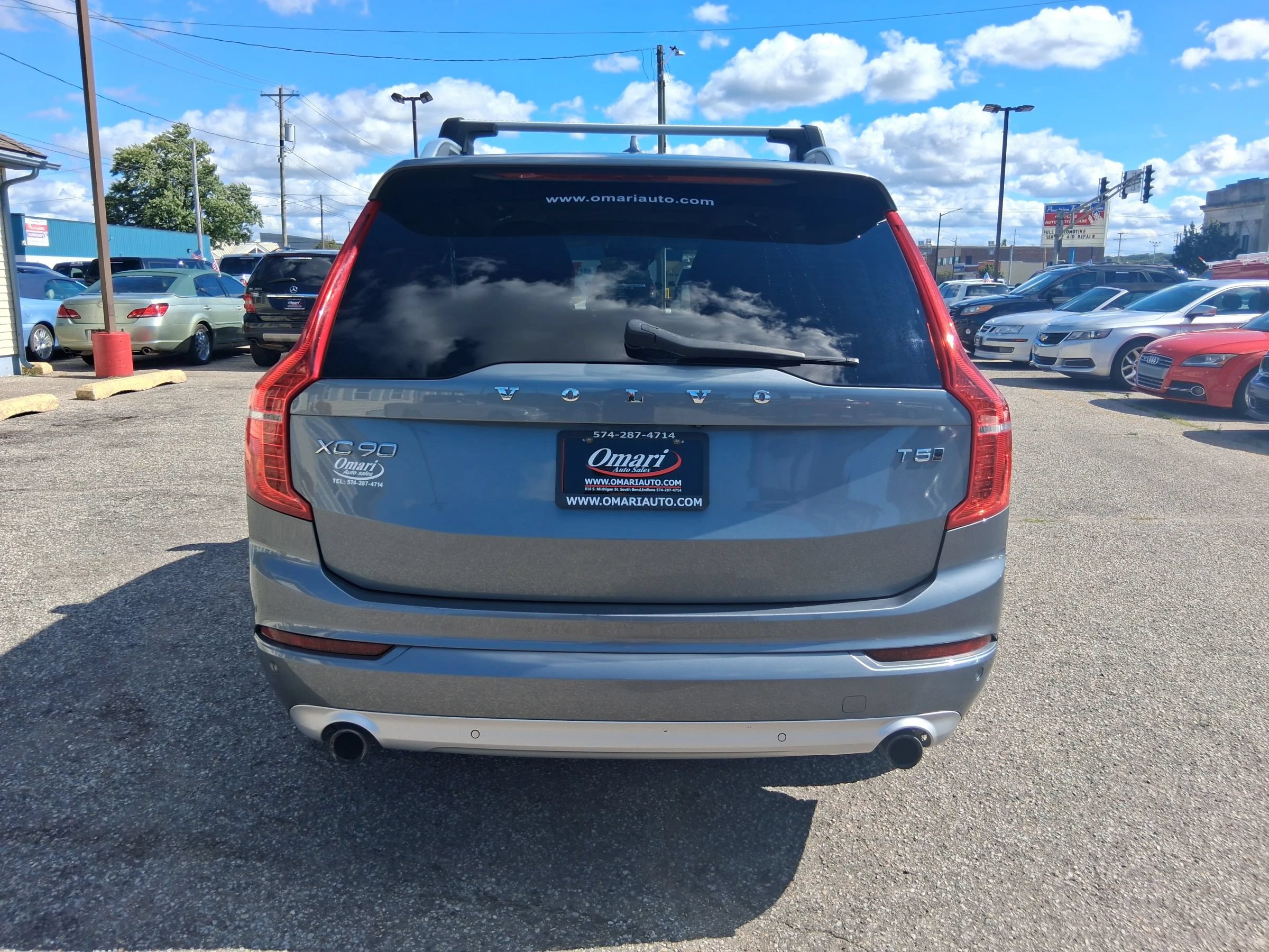 Used 2018 Volvo XC90 T5 Momentum w/ Convenience Package AWD/4WD image 8