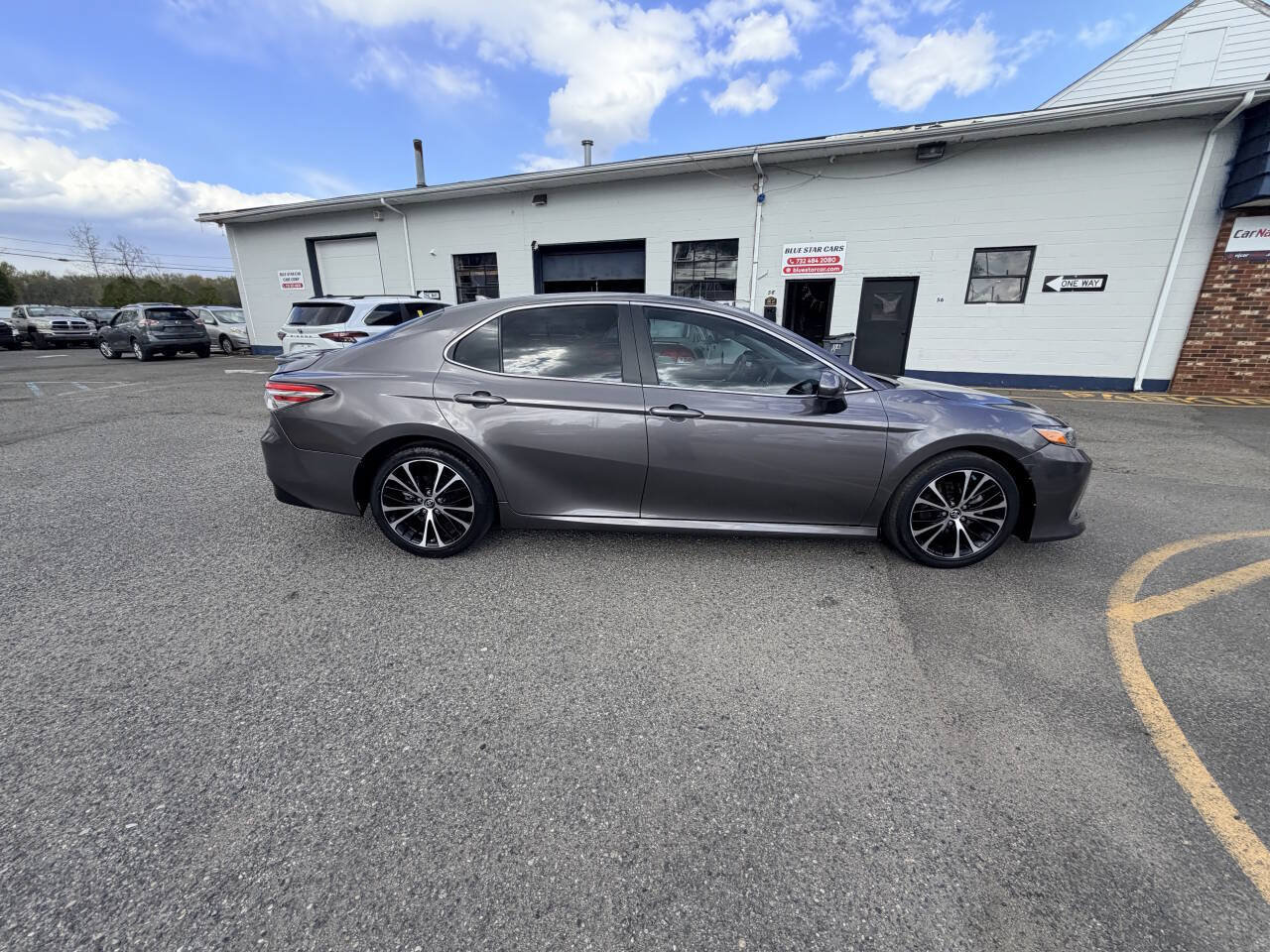 Used 2021 Toyota Camry LE FWD image 17