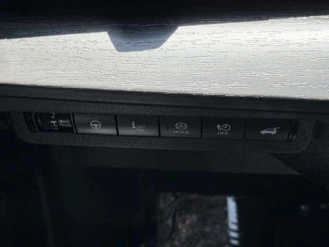Used 2024 Nissan Ariya AWD image 26