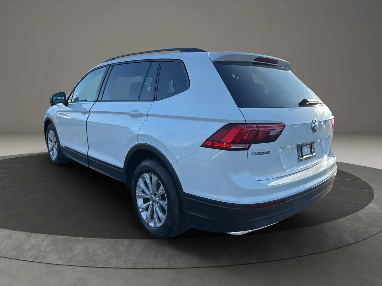 Used 2018 Volkswagen Tiguan S AWD/4WD image 7