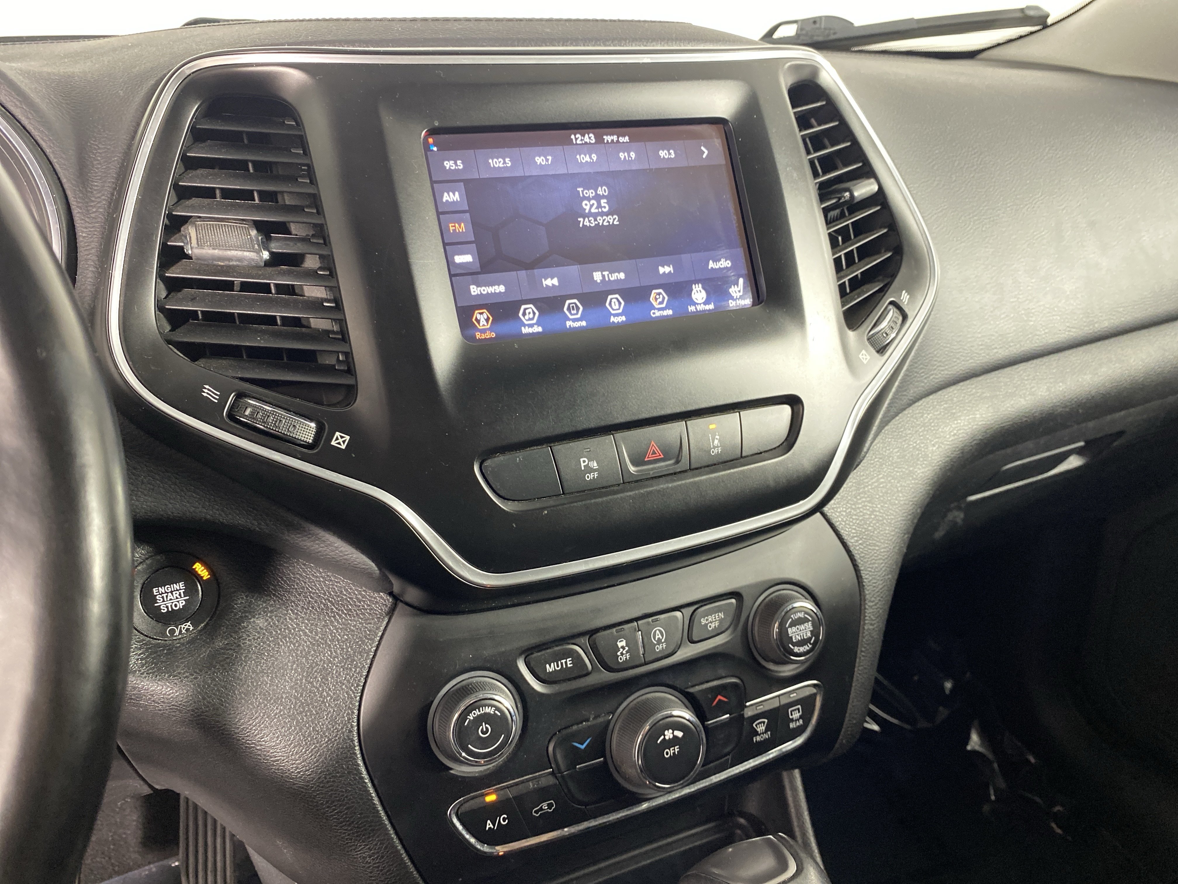 Used 2021 Jeep Cherokee Latitude Lux AWD/4WD image 28