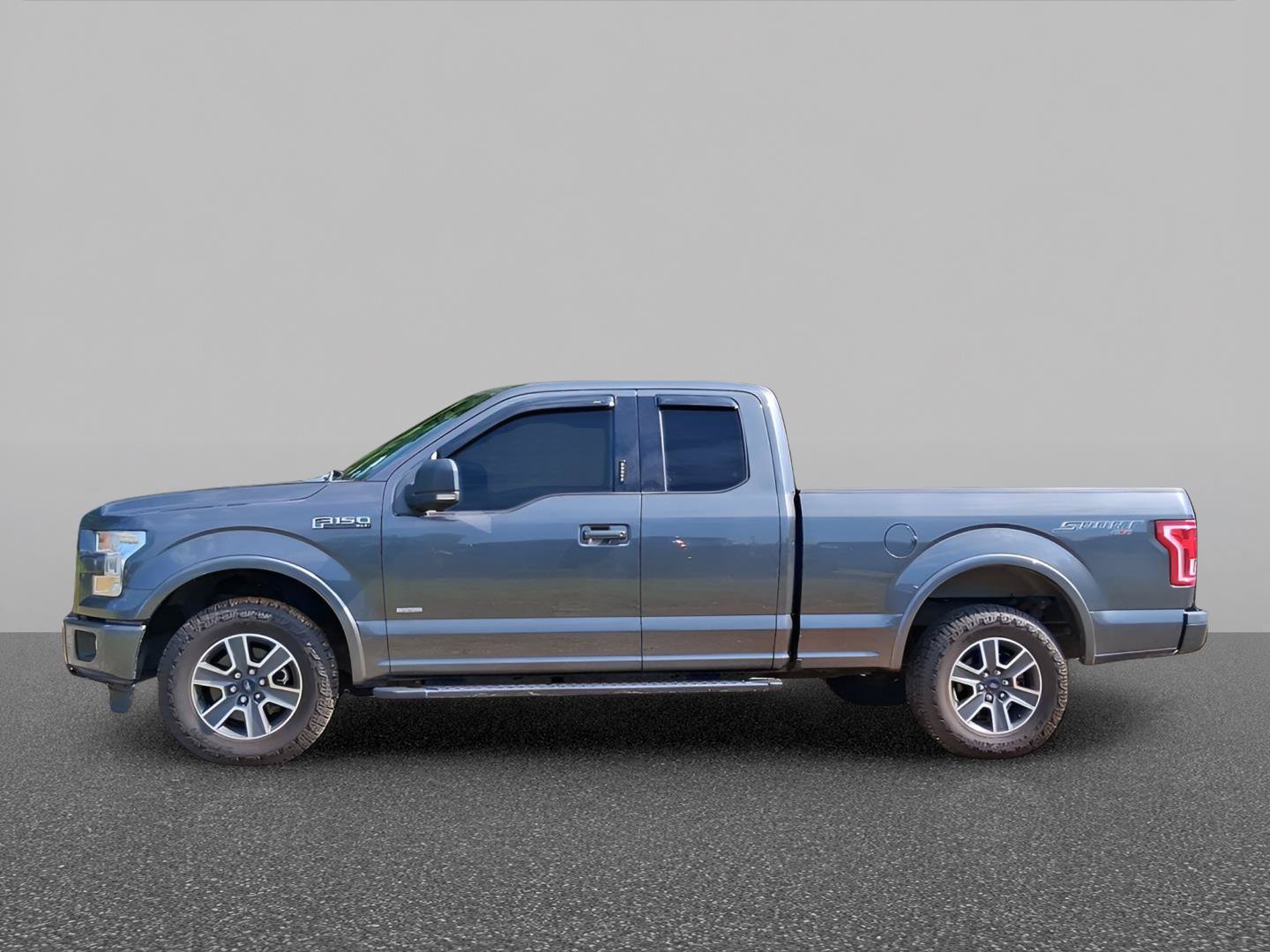 Used 2016 Ford F150 XLT w/ Equipment Group 302A Luxury AWD/4WD image 3