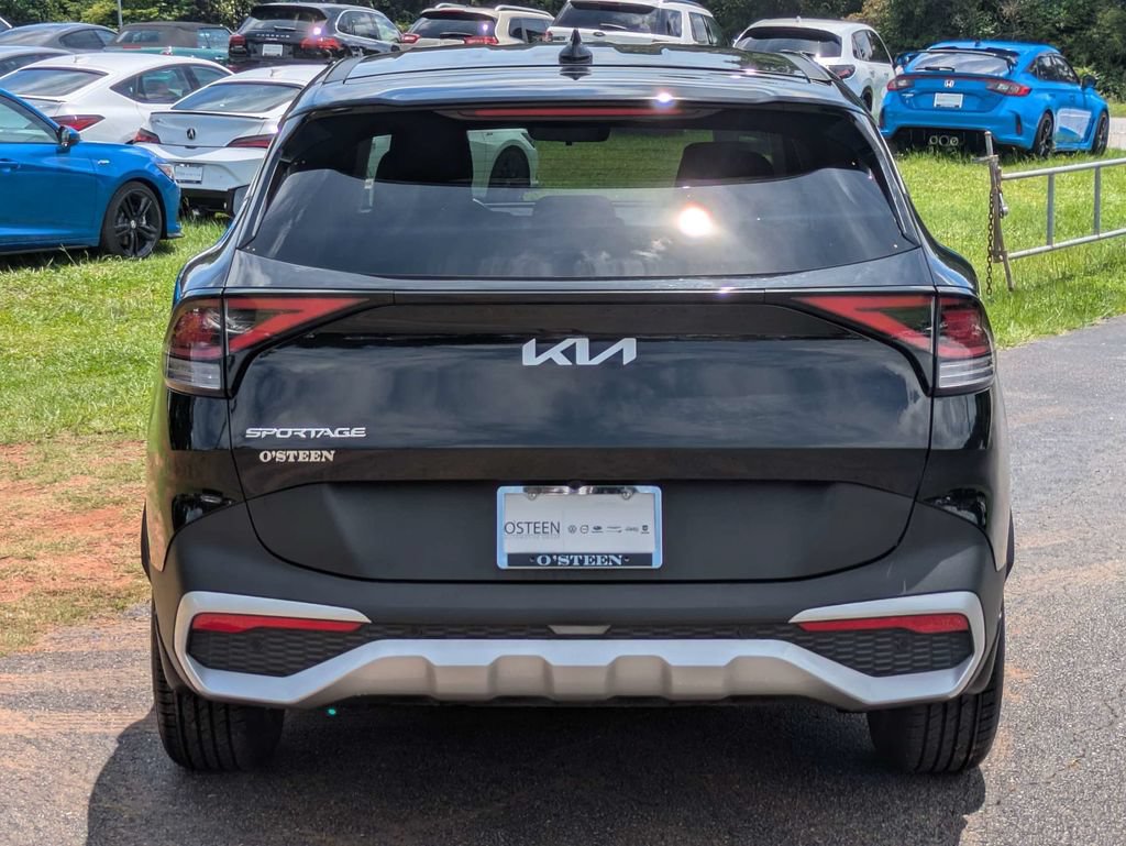 Used 2024 Kia Sportage EX FWD image 5