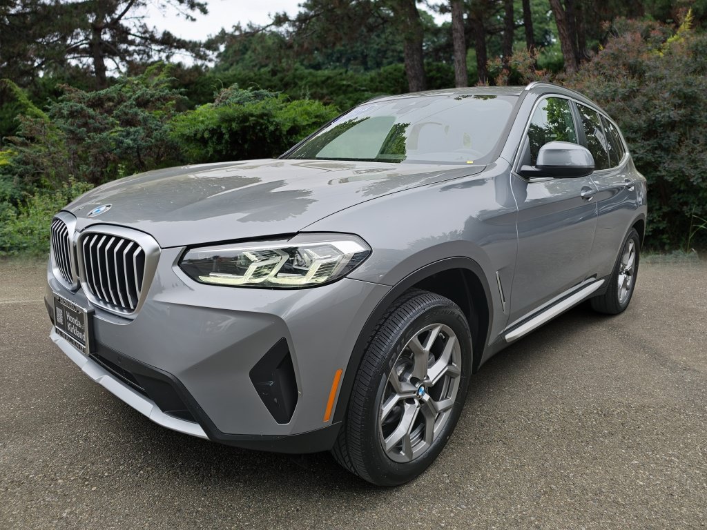 Used 2024 BMW X3 xDrive30i AWD/4WD image 3