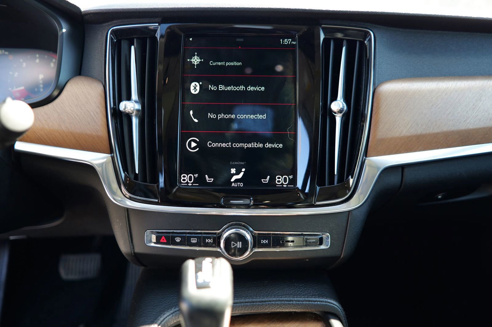 Used 2021 Volvo S90 T6 Momentum image 24