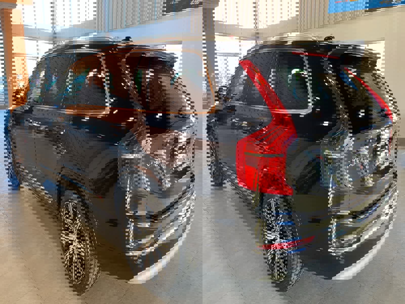 Used 2022 Volvo XC90 T6 Inscription w/ Advanced Package image 7