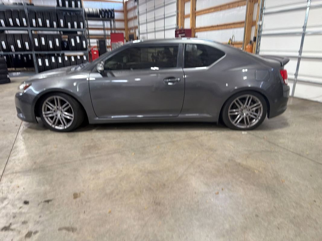 Used 2013 Scion tC FWD image 11