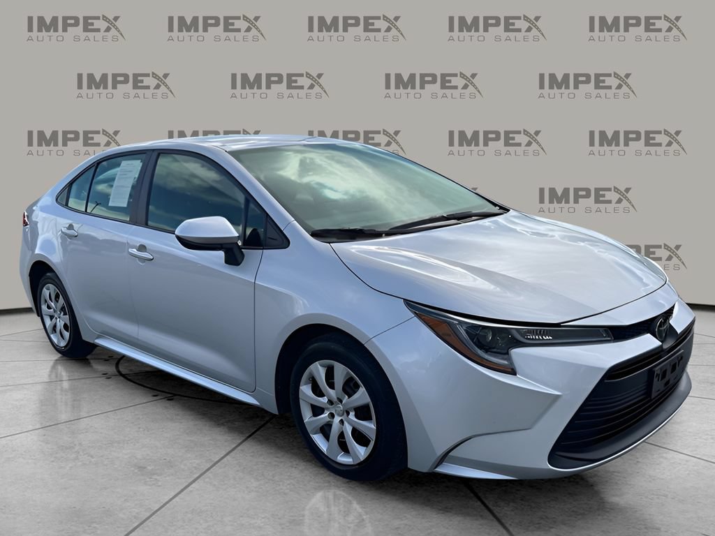 Used 2024 Toyota Corolla LE FWD image 7
