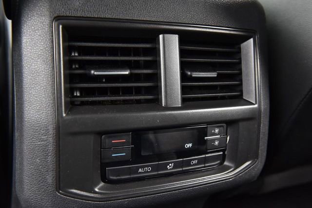 Certified 2023 Volkswagen Atlas SE w/ Black Wheel Package image 22