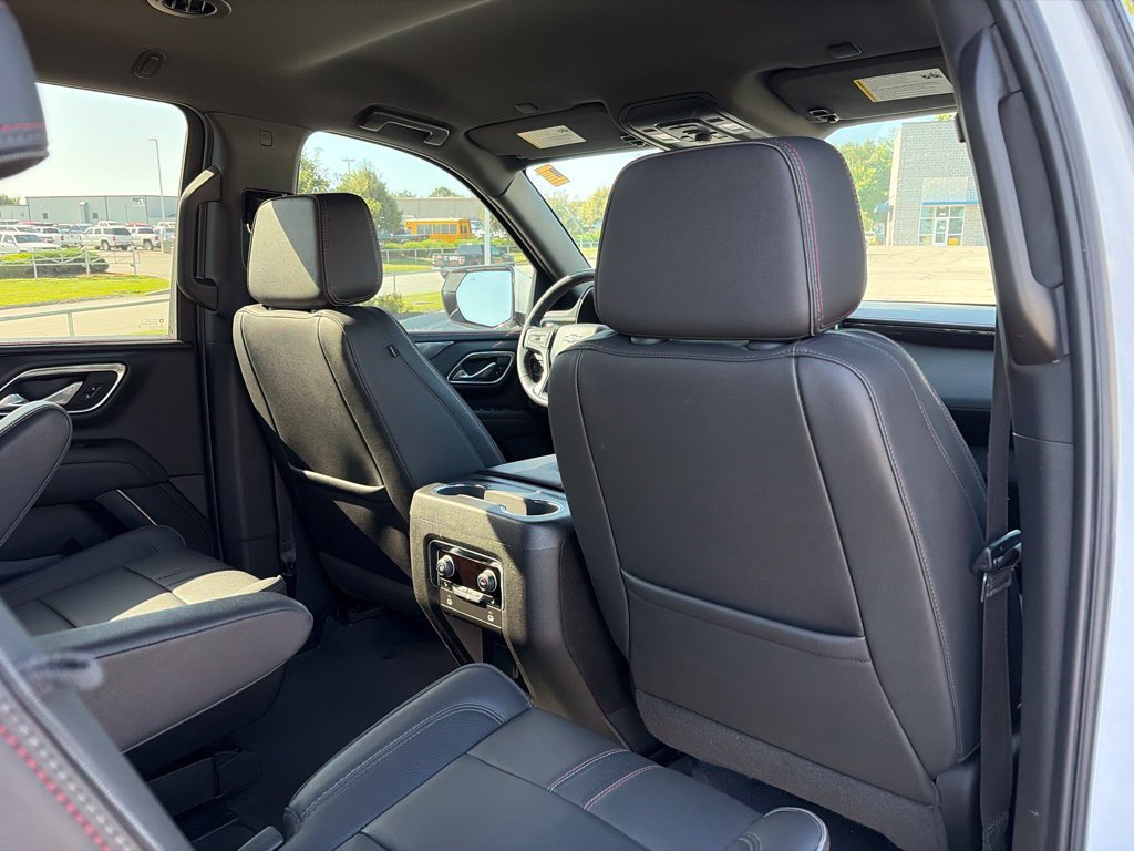 Used 2024 Chevrolet Suburban RST w/ Luxury Package AWD/4WD image 35
