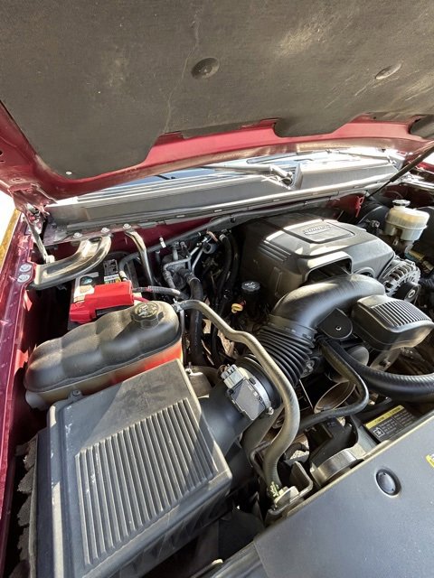 Used 2010 Chevrolet Suburban LT image 17