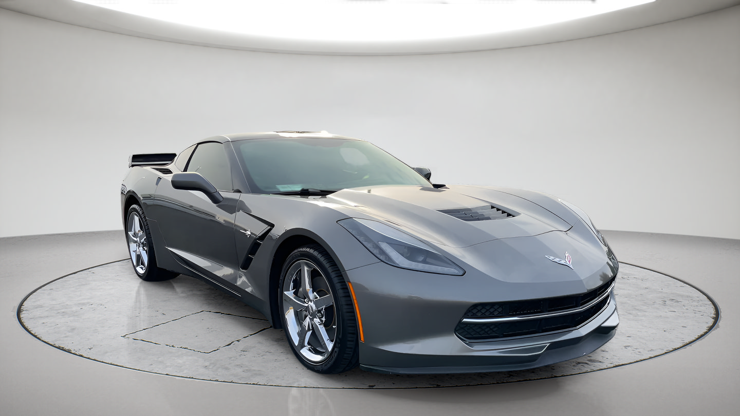 Used 2015 Chevrolet Corvette Stingray Coupe RWD image 3