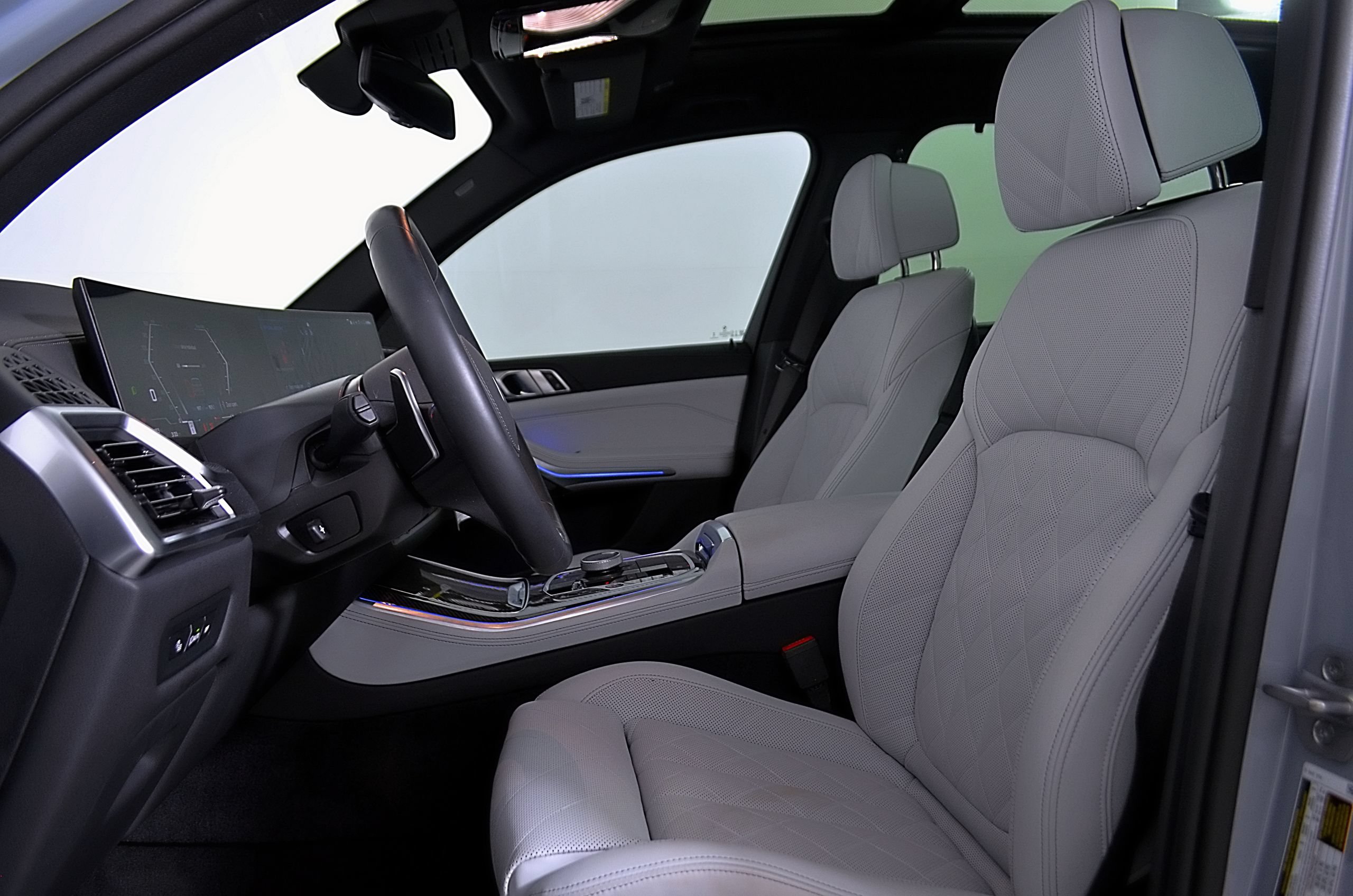 Used 2026 BMW X5 M60i AWD/4WD image 14