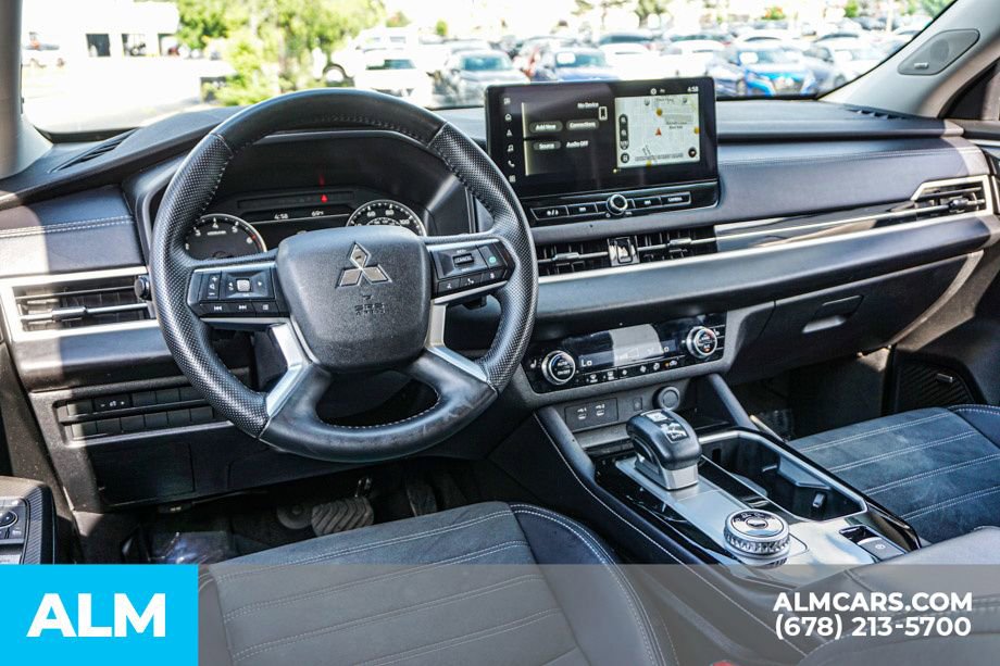 Used 2025 Mitsubishi Outlander SE FWD image 30