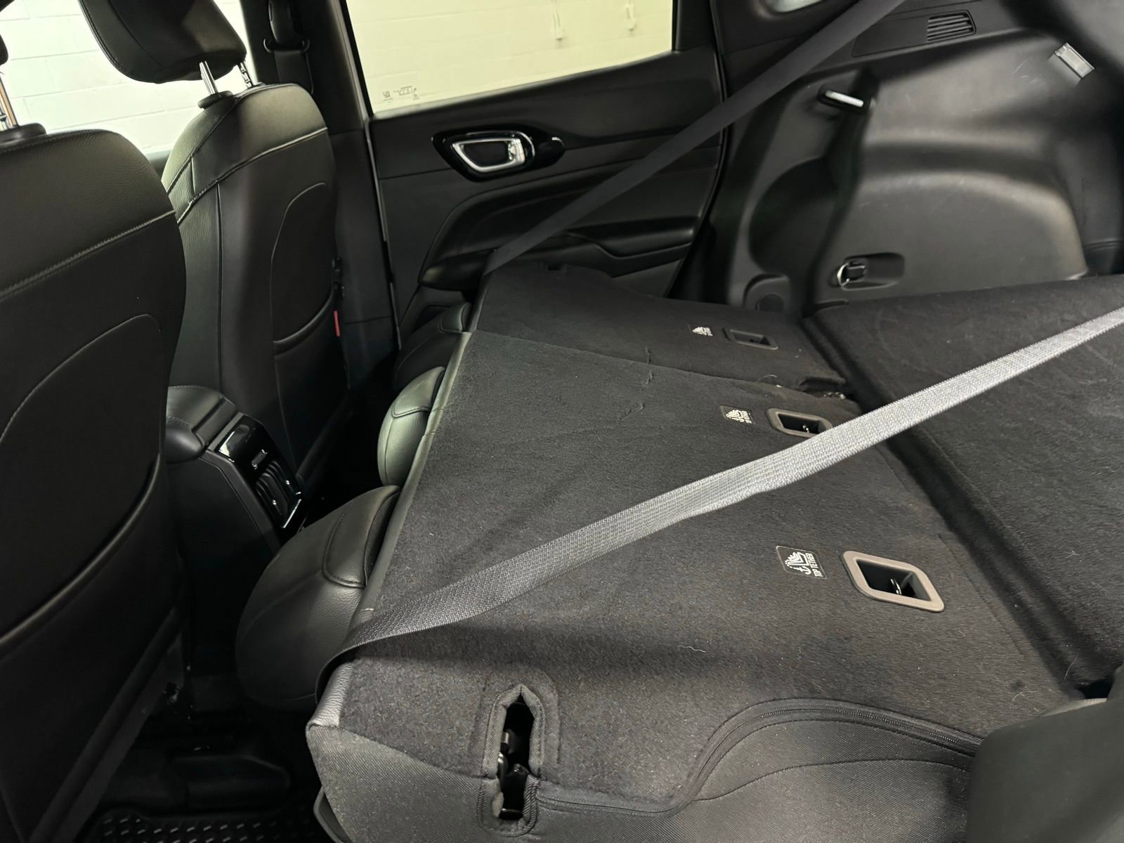 Used 2024 Jeep Compass Trailhawk w/ Trailhawk Convenience Group image 28